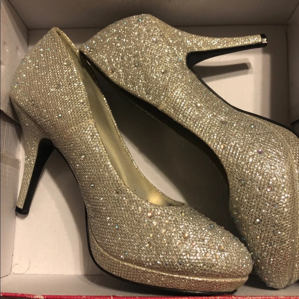 Silver Pumps